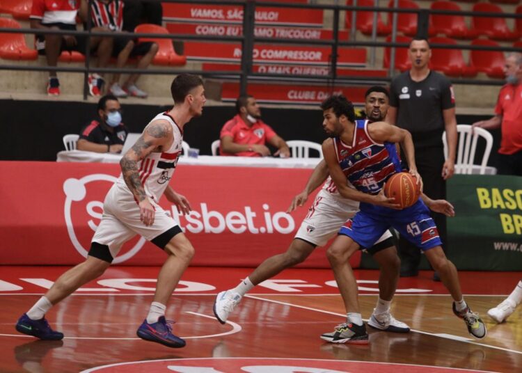 Fortaleza Basquete perde de virada para o São Paulo na Liga