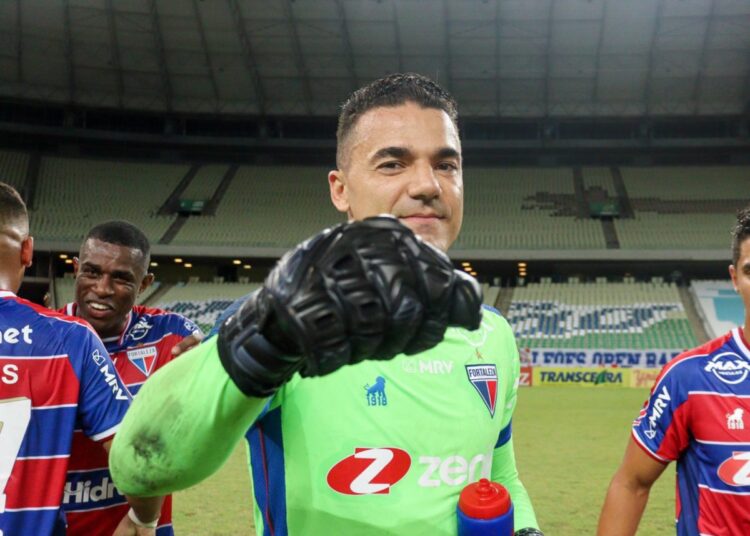 Fortaleza anuncia saída de três jogadores por empréstimo