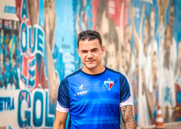 Próximo do Juventude, Felipe Alves se despede do Fortaleza: “Obrigado nação tricolor”