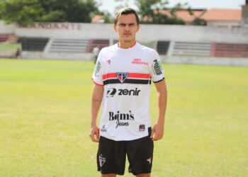 Ex-Floresta, Renezinho é a mais nova contratação do Ferroviário; meio-campista Elias também é anunciado