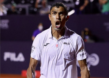 Em partida com mais de duas horas de duração, cearense Thiago Monteiro vence de virada em sua estreia no Open Rio