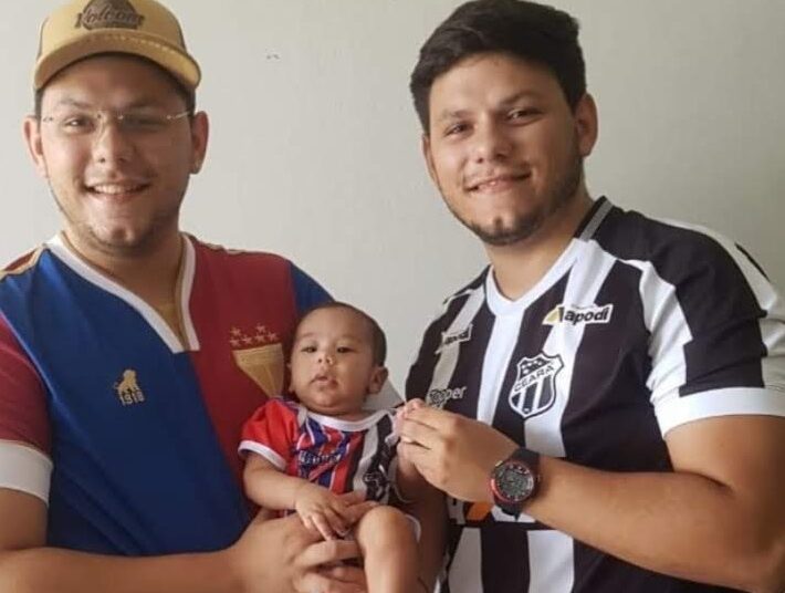 Gêmeos idênticos e rivais: no dia do Clássico-Rei, conheça a curiosa história de Daniel e Lucas Santos