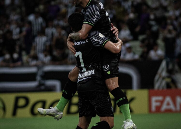 Com show de Victor Luís e Vina, Ceará goleia Globo pela Copa do Nordeste