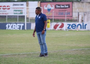 Técnico do Iguatu, Washington Luiz destaca grupo “maduro” e cobra apoio da torcida em jogo decisivo contra o Icasa pelo Cearense