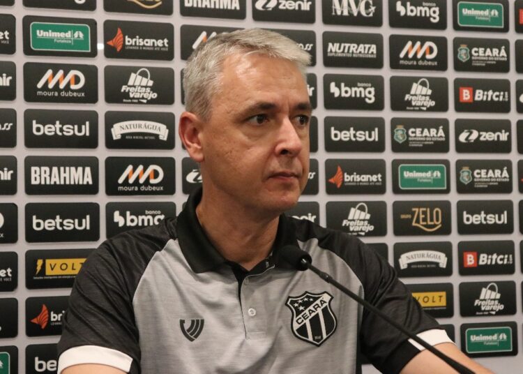 Tiago Nunes reconhece atuação ruim do Ceará em vitória sobre Iguatu: “Não fiquei feliz”