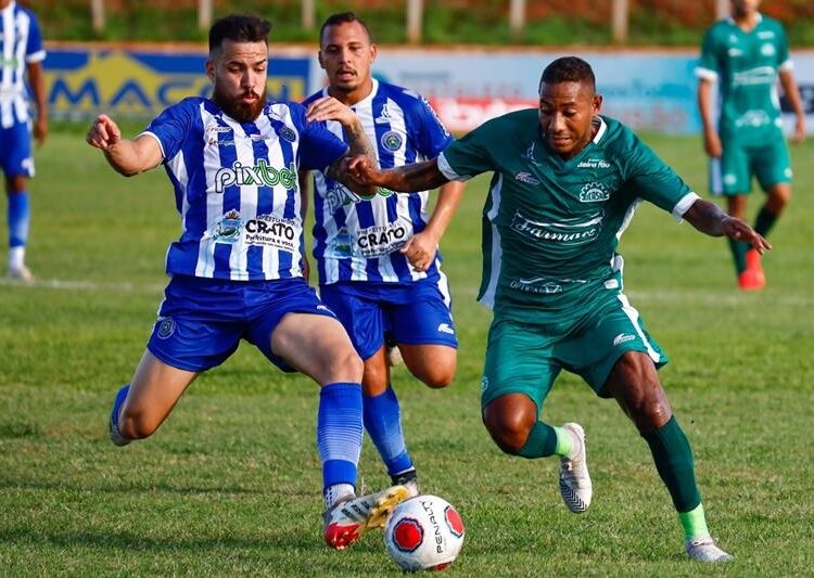 Depois de estrear com derrota no Cearense, técnico Jânio Fialho quer o Crato de “cabeça erguida” contra o Maracanã