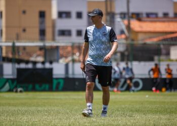 Tiago Nunes avalia como “muito boa” a estreia do Ceará na Copa do Nordeste e projeta Clássico-rei