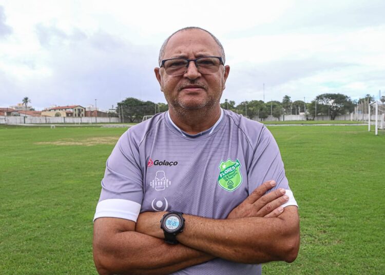 Raimundo Wagner é anunciado como treinador do Floresta para Série B do estadual