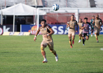 Ceará oficializa saída do atacante Vitor Jacaré; atleta defenderá o Bahia