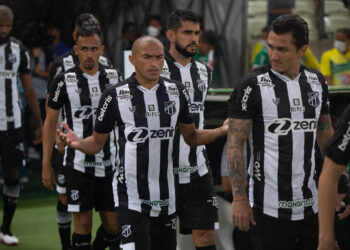 Nino Paraíba reforça importância da torcida nas quartas da Copa do Nordeste e elogia CRB: “Equipe perigosa”