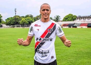 Derley é apresentado no Ferroviário e elogia projeto do clube para a Série C: “Grande e ambicioso”