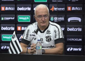Em apresentação, Dorival Júnior destaca força do elenco: “Confio muito”