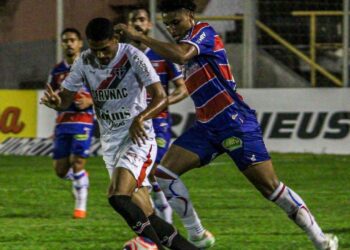 FCF altera data do jogo de ida entre Ferroviário e Fortaleza pelo Cearense