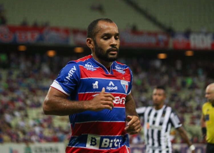 Fora dos planos, Edinho é emprestado pelo Fortaleza ao Juventude