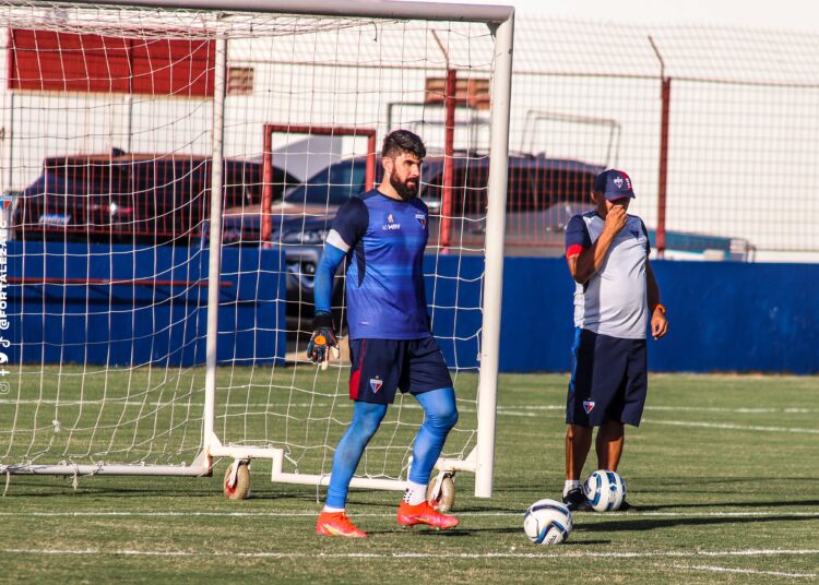 Fernando Miguel lesiona o joelho e desfalca o Fortaleza por, pelo menos, um mês