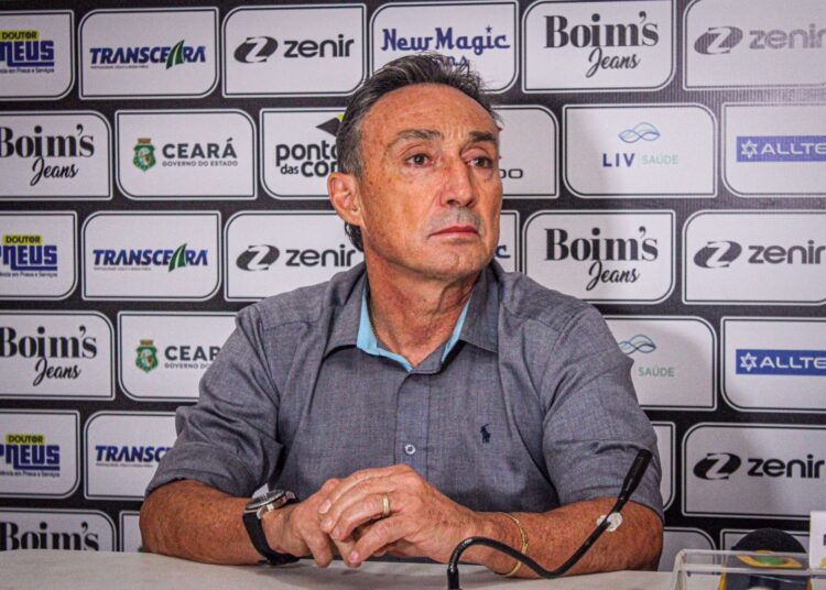Roberto Fonseca é apresentado no Ferroviário e promete busca por reforços: “Analisaremos as necessidades”