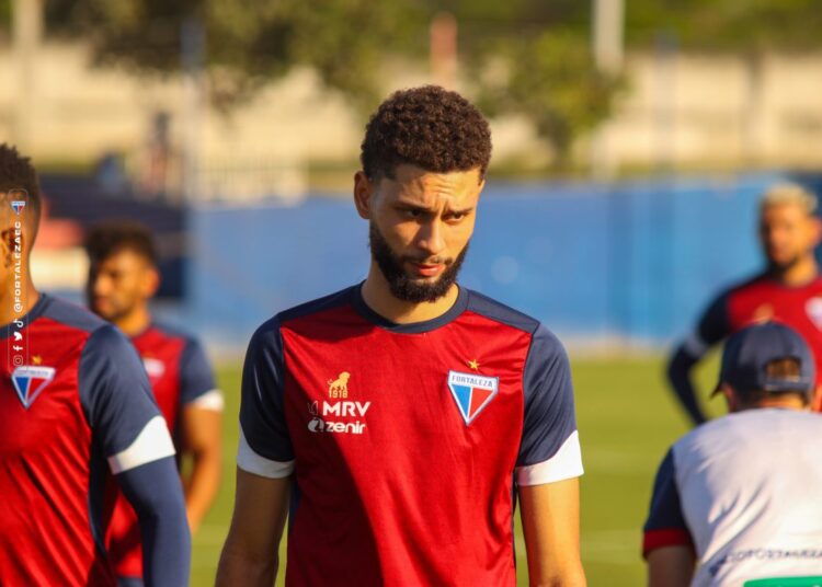 A pedido do jogador, Fortaleza libera Wagner Leonardo para retornar ao Santos