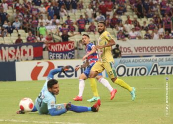 Fortaleza goleia o Pacajus e vai às semis do Campeonato Cearense