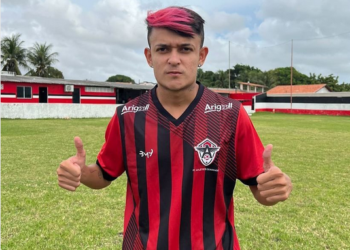 Humorista Cremosinho treina no Atlético Cearense para desafio contra Ney Silva