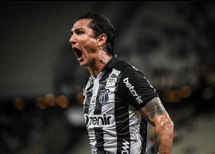 Com gols de Vina e Cléber, Ceará vence Tuna Luso e avança de fase na Copa do Brasil