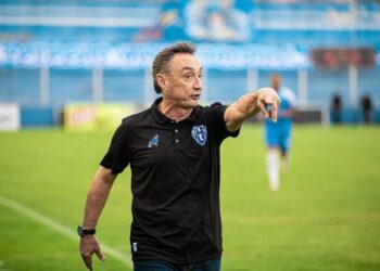 Ferroviario anuncia Roberto Fonseca como novo treinador