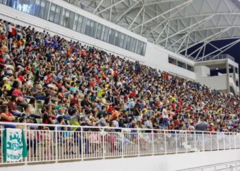 Seleção do Cariri vence time da Capital na inauguração da nova Arena Romeirão em Juazeiro do Norte