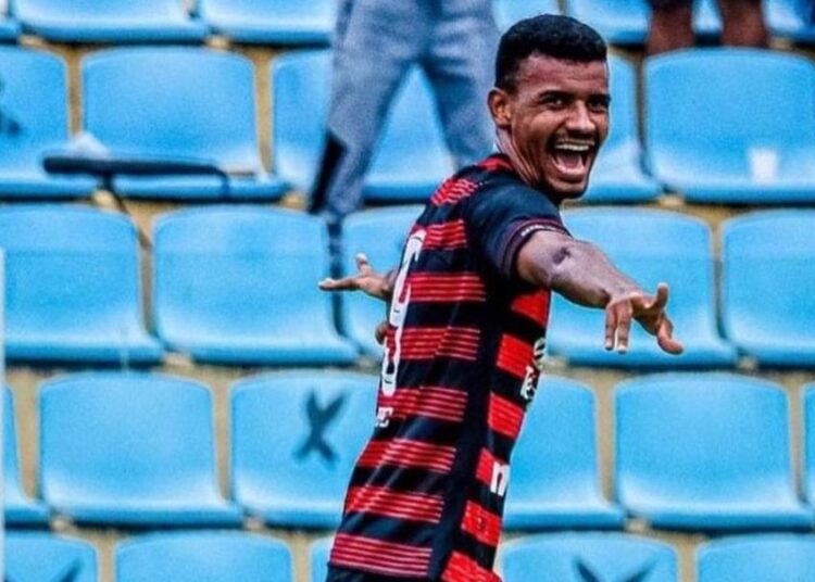 De mototáxi ao Moto Club: conheça a história do cearense Dagson, decisivo na Copa do Brasil e destaque no futebol maranhense