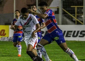 Diante do Fortaleza, Ferroviário busca manter tabu que já dura quatro anos