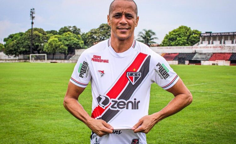 Principal contratação do Ferroviário para a temporada, Derley ainda não estreou; clube coral explicou situação do volante