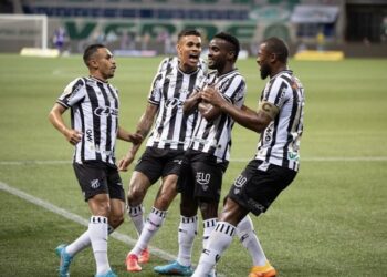 Após vitória contra o Palmeiras, Ceará encerra jejum de mais de um ano sem vencer fora do Estado pelo Brasileirão