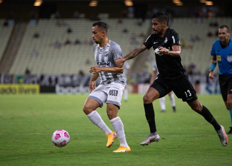 Ceará ainda não venceu o RB Bragantino desde o retorno do time paulista à Série A
