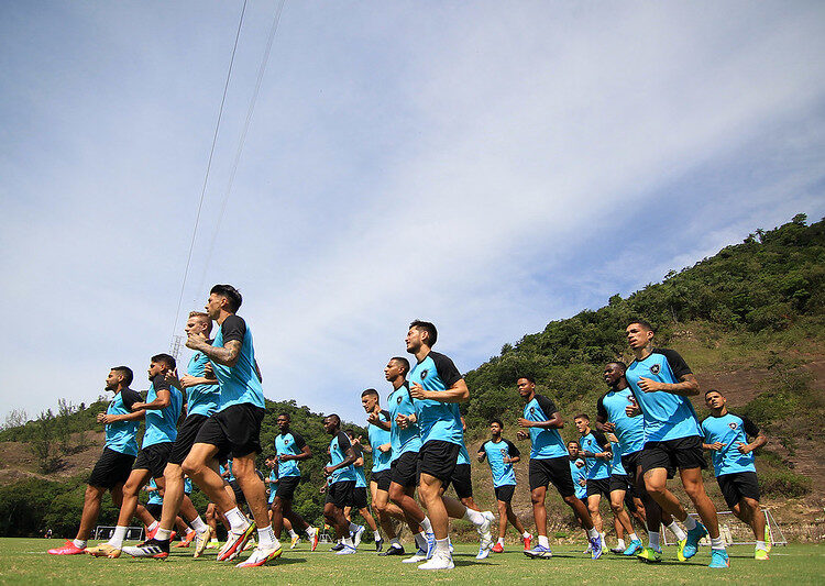 Botafogo confia no alto investimento para se recuperar no Campeonato Brasileiro diante do Ceará