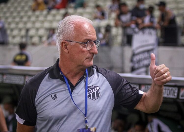 Dorival Júnior exalta vitória em estreia e fala sobre o empenho dos jogadores: “Não faltou entrega e luta”