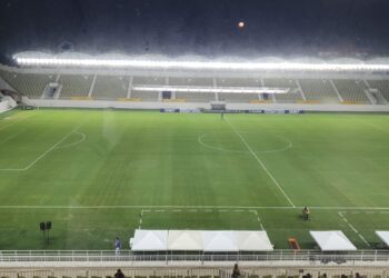 Na Arena Romeirão, Ferroviário perde novamente na Série C e se complica na competição