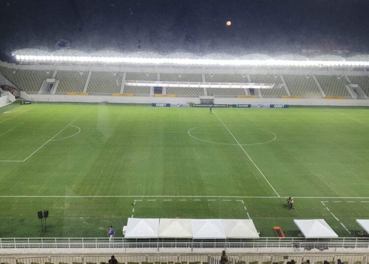 Na Arena Romeirão, Ferroviário perde novamente na Série C e se complica na competição