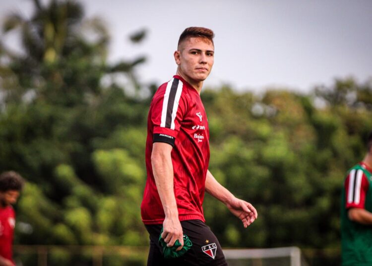 Sem vencer há três meses, Ferroviário busca reverter momento diante do Atlético Cearense