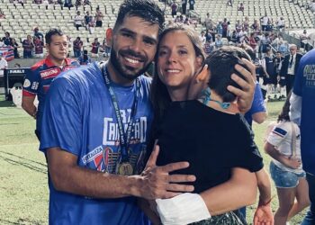 Esposa de Silvio Romero comparece ao jogo entre Ceará e Independiente e lamenta resultado; confira