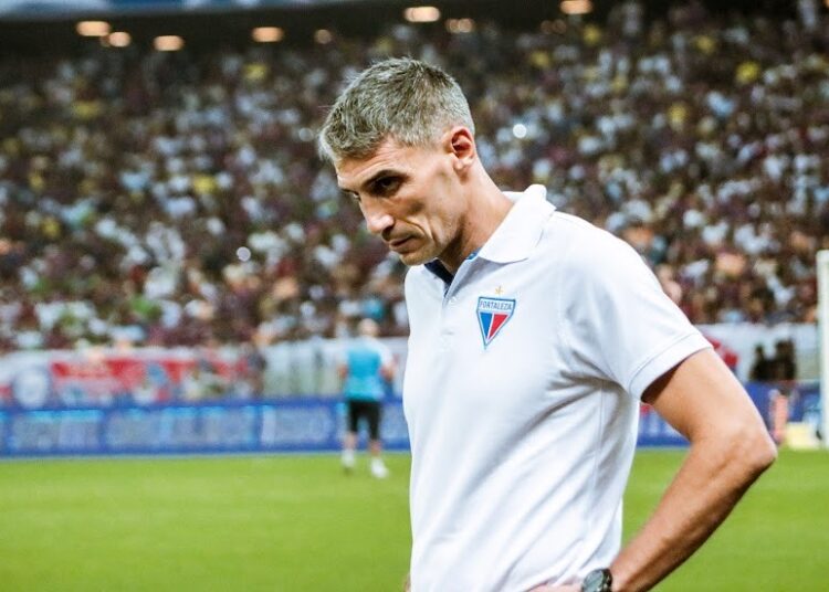 Vojvoda lamenta derrota, mas garante confiar nos jogadores: “Vamos competir”