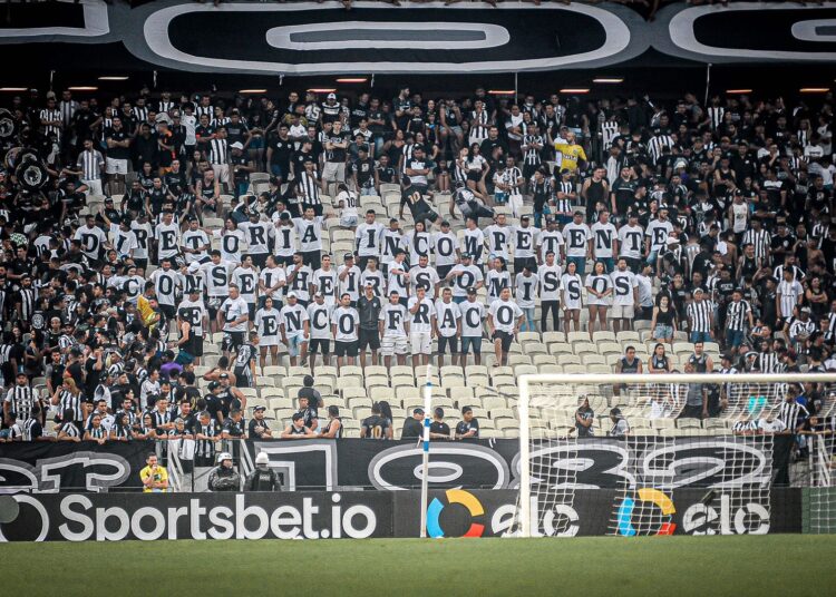 Diante de protestos, Dorival Júnior pede paciência à torcida do Ceará: “Estejam ao nosso lado”