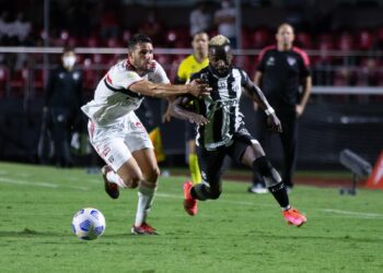 São Paulo x Ceará: onde assistir, horário, prováveis escalações e arbitragem