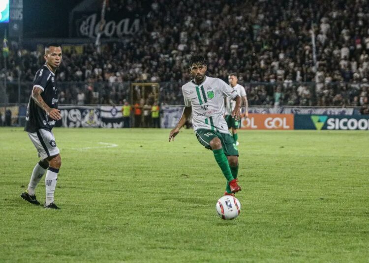 Floresta é derrotado pelo Remo fora de casa e chega a quatro derrotas seguidas na Série C