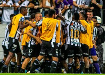 Vina marca, Ceará goleia o Deportivo La Guaira e segue firme na liderança de seu grupo na Copa Sul-Americana