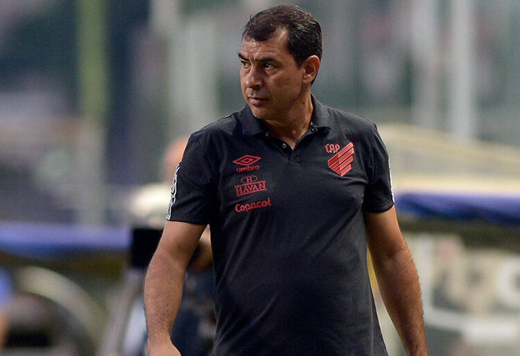 Próximo adversário do Ceará, Athletico/PR demite técnico Fábio Carille