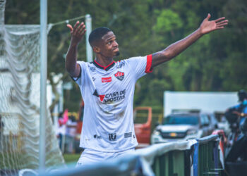 Fortaleza oficializa contratação do atacante David da Hora, ex-Vitória