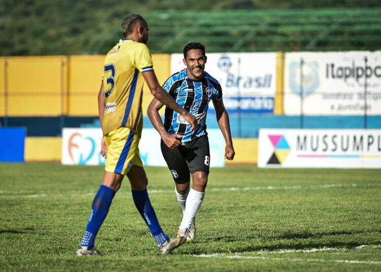 Itapipoca e Pague Menos ficam no empate na abertura da Série B do Campeonato Cearense