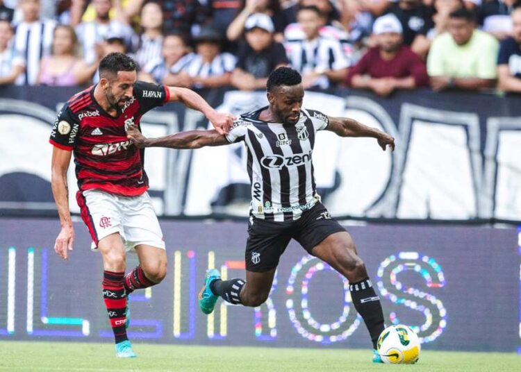 Com golaço de Nino Paraíba nos acréscimos, Ceará busca empate contra o Flamengo