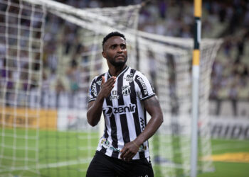 Mendoza revela que jogadores do General Caballero pediram para Ceará não fazer mais gols