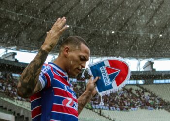 Com lesão na boca, zagueiro Titi vira dúvida no Fortaleza para confronto contra o Colo-Colo