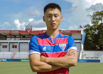 Fortaleza surpreende e anuncia lateral chinês Junlong Xiao