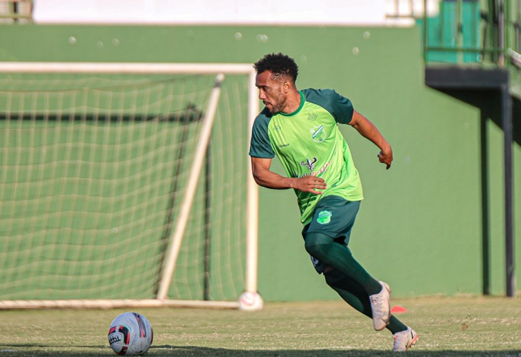 Fora de casa, Floresta enfrenta a Aparecidense buscando voltar ao G-8 da Série C